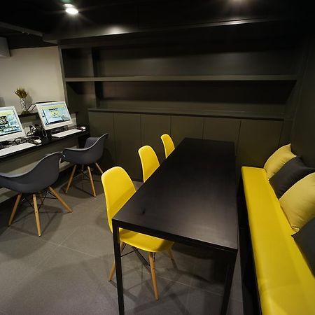 Brb Hostel Bangkok Silom Екстер'єр фото