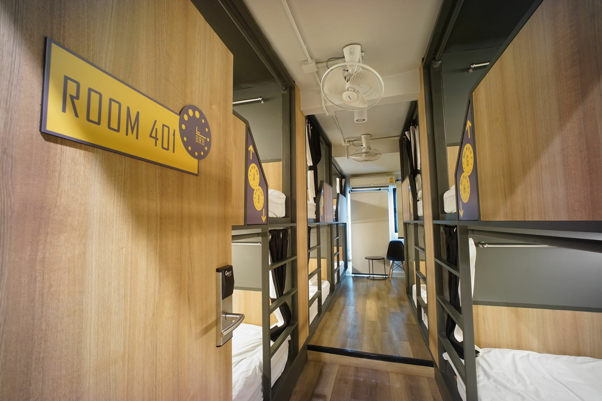 Brb Hostel Bangkok Silom Екстер'єр фото