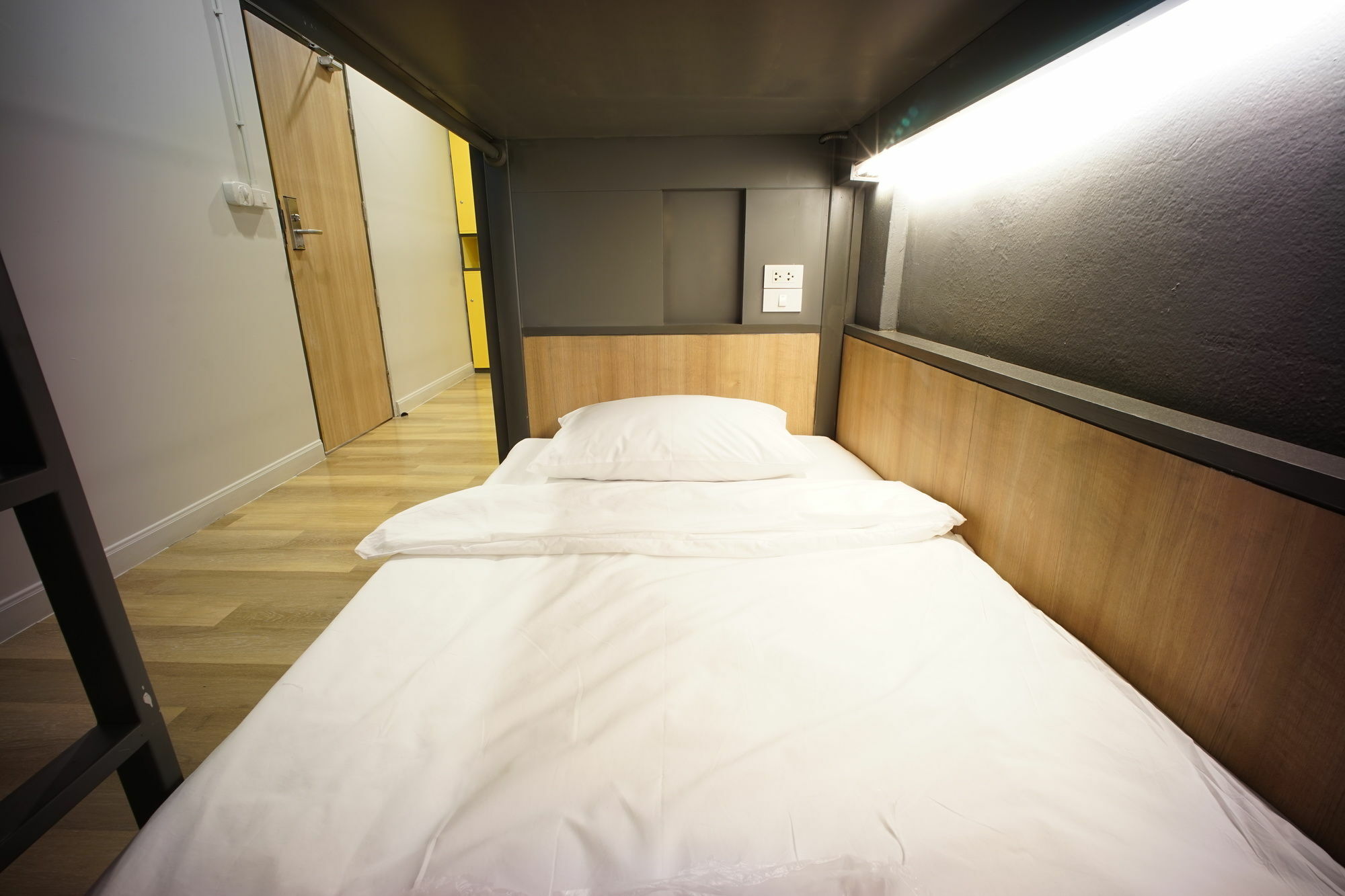 Brb Hostel Bangkok Silom Екстер'єр фото