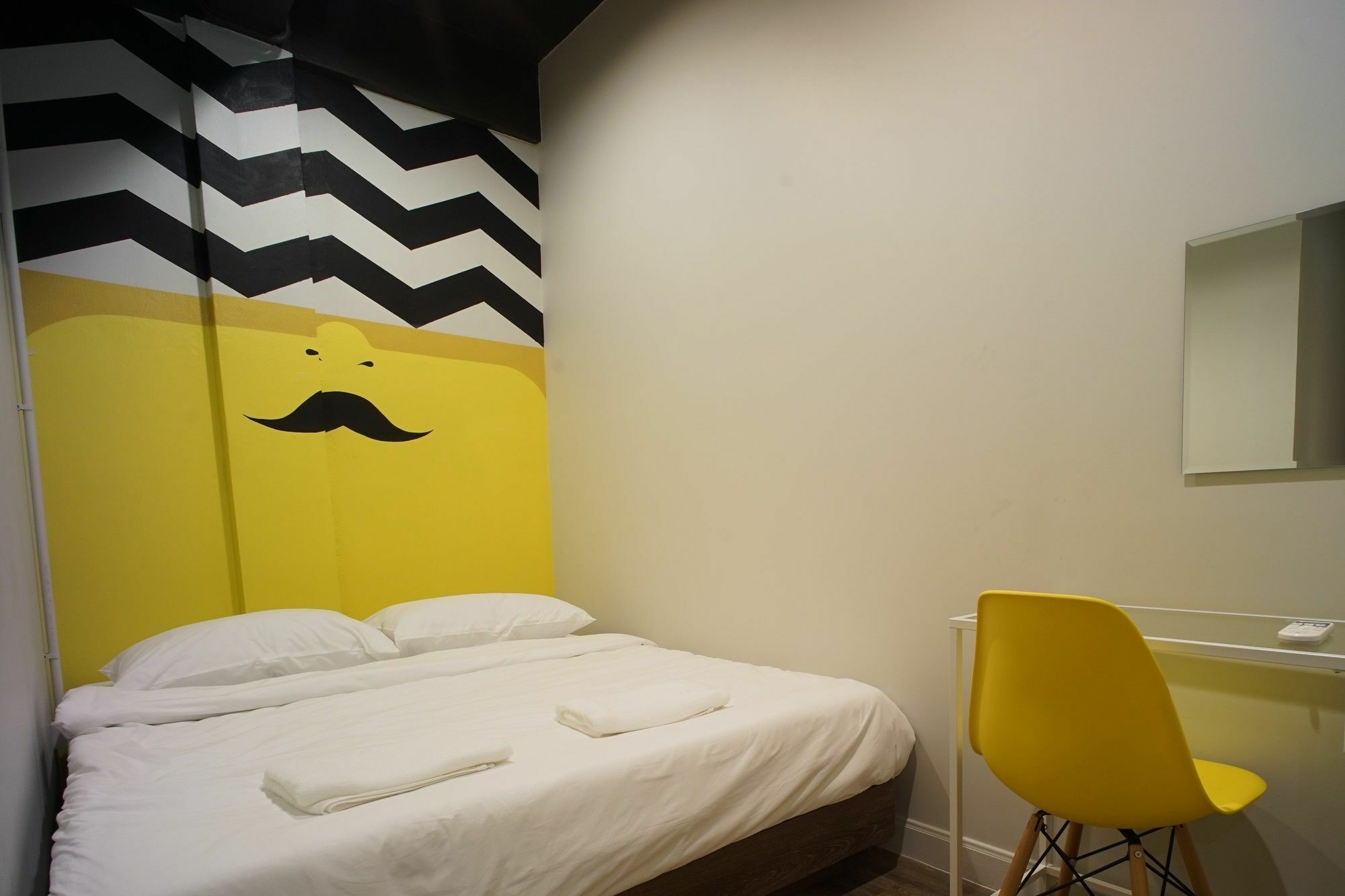 Brb Hostel Bangkok Silom Екстер'єр фото