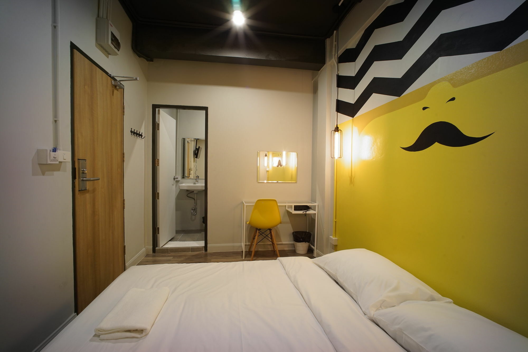 Brb Hostel Bangkok Silom Екстер'єр фото