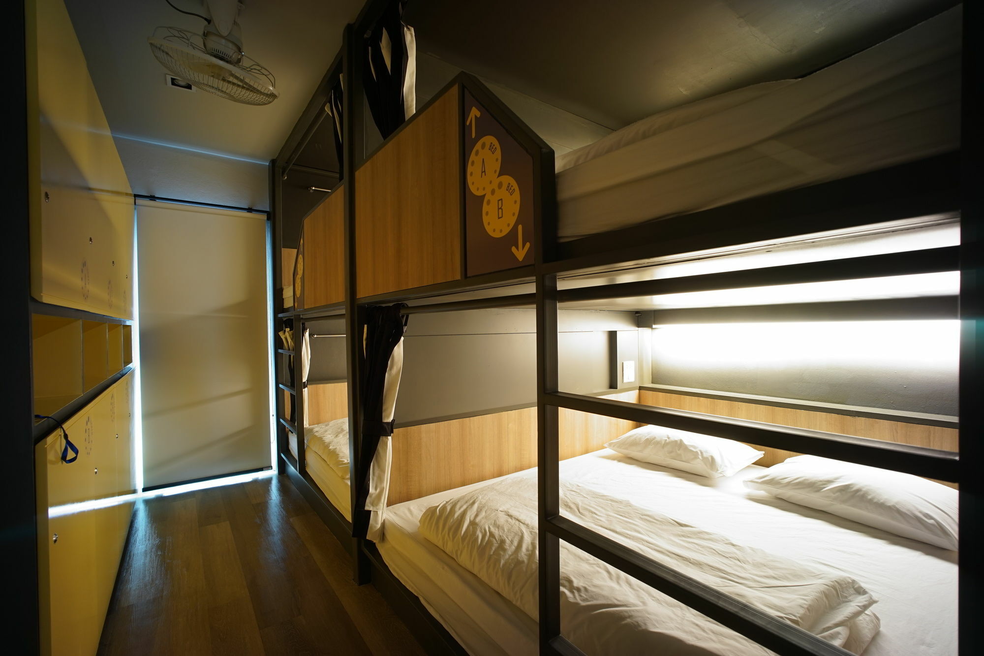 Brb Hostel Bangkok Silom Екстер'єр фото
