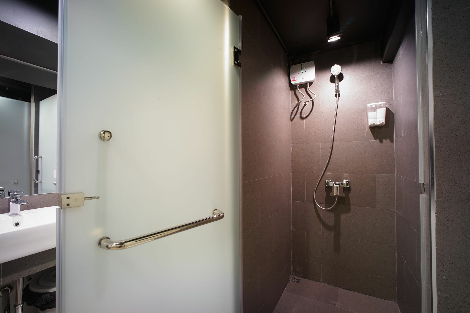 Brb Hostel Bangkok Silom Екстер'єр фото