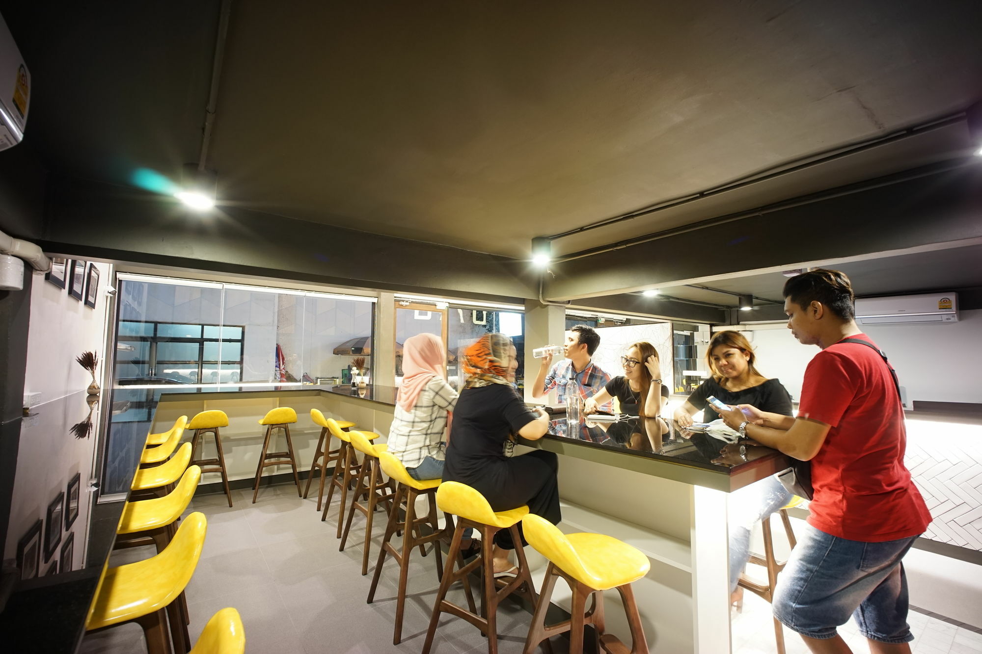 Brb Hostel Bangkok Silom Екстер'єр фото