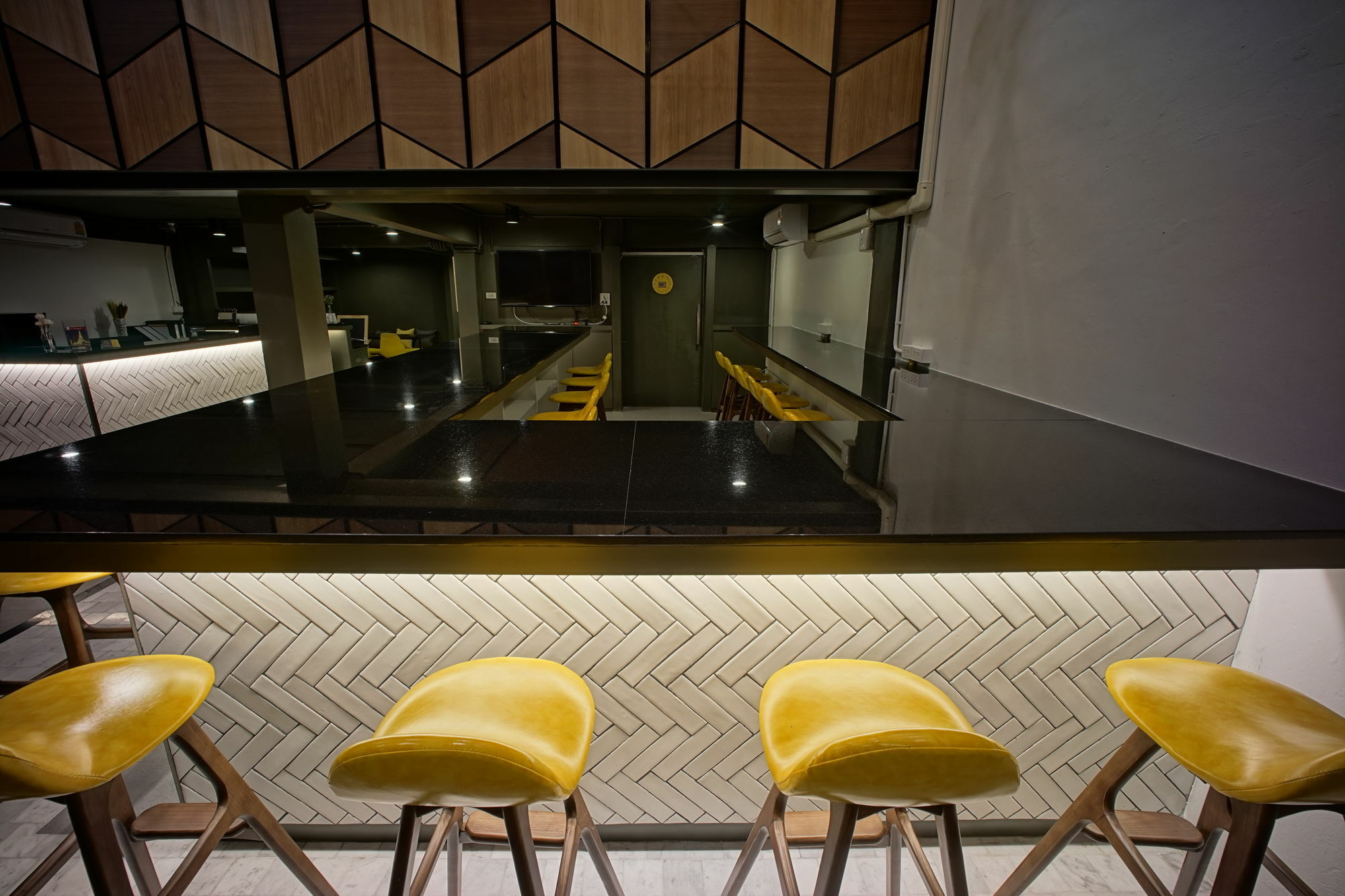 Brb Hostel Bangkok Silom Екстер'єр фото