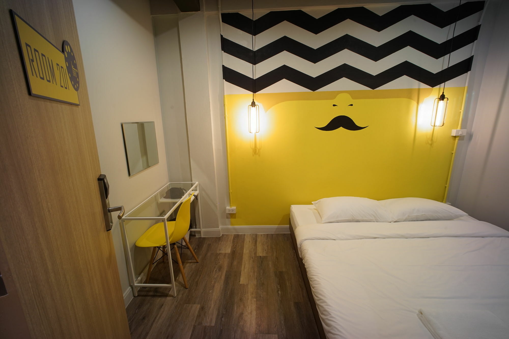 Brb Hostel Bangkok Silom Екстер'єр фото