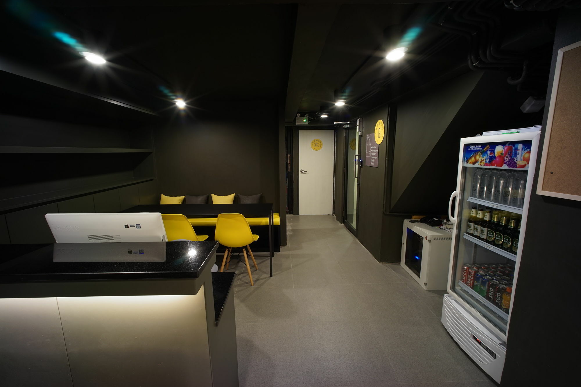 Brb Hostel Bangkok Silom Екстер'єр фото